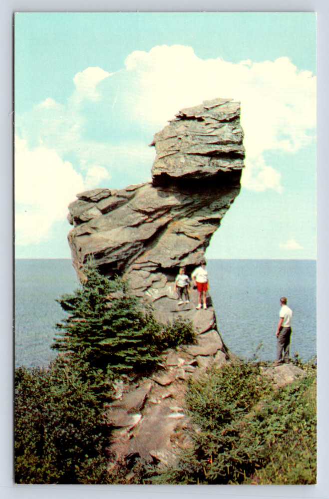 Vintage Postcard La Gaspesie Rock Formation Cap Chat Quebec Canada