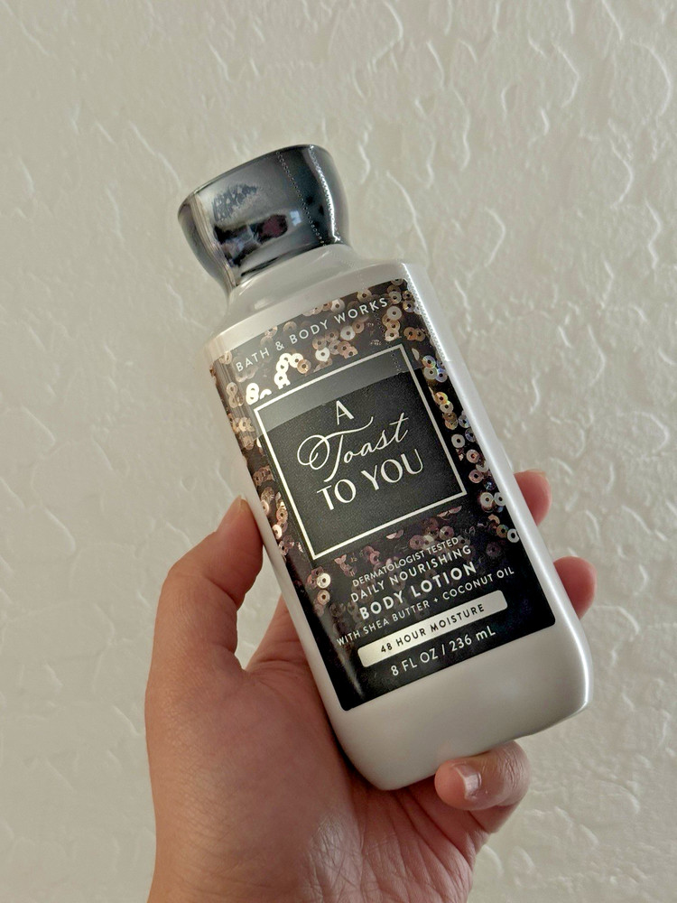 A TOAST TO YOU by BATH AND BODY WORKS BODY LOTION 8 FL OZ FULL SIZE NEW