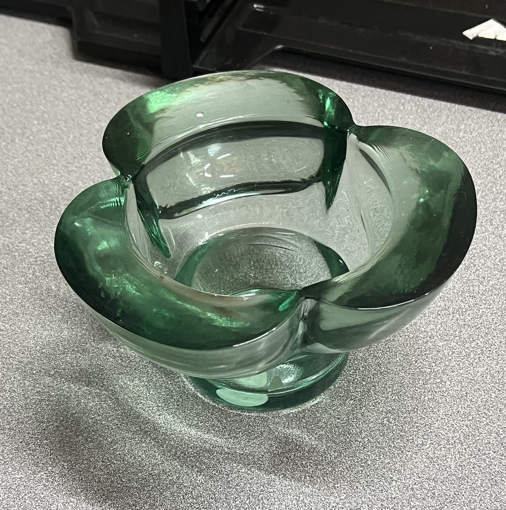 Vintage Hand Blown Green Glass Footed Bowl Vase\ashtray #O