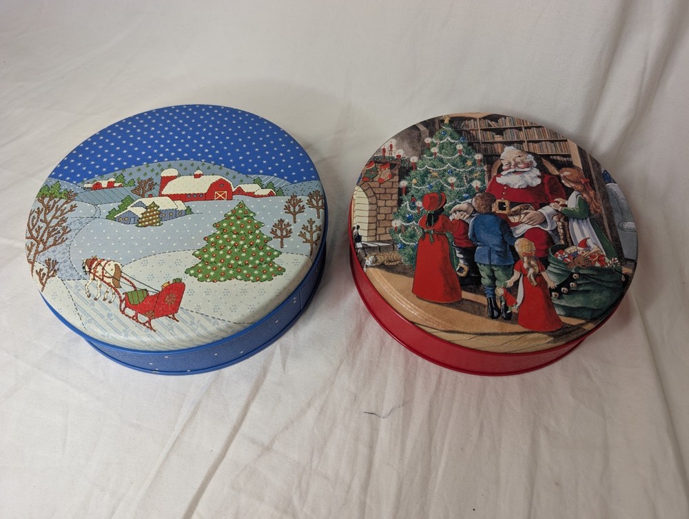 Vintage Christmas Holiday Tins Set Of 2 Farm Made In Hong Kong
