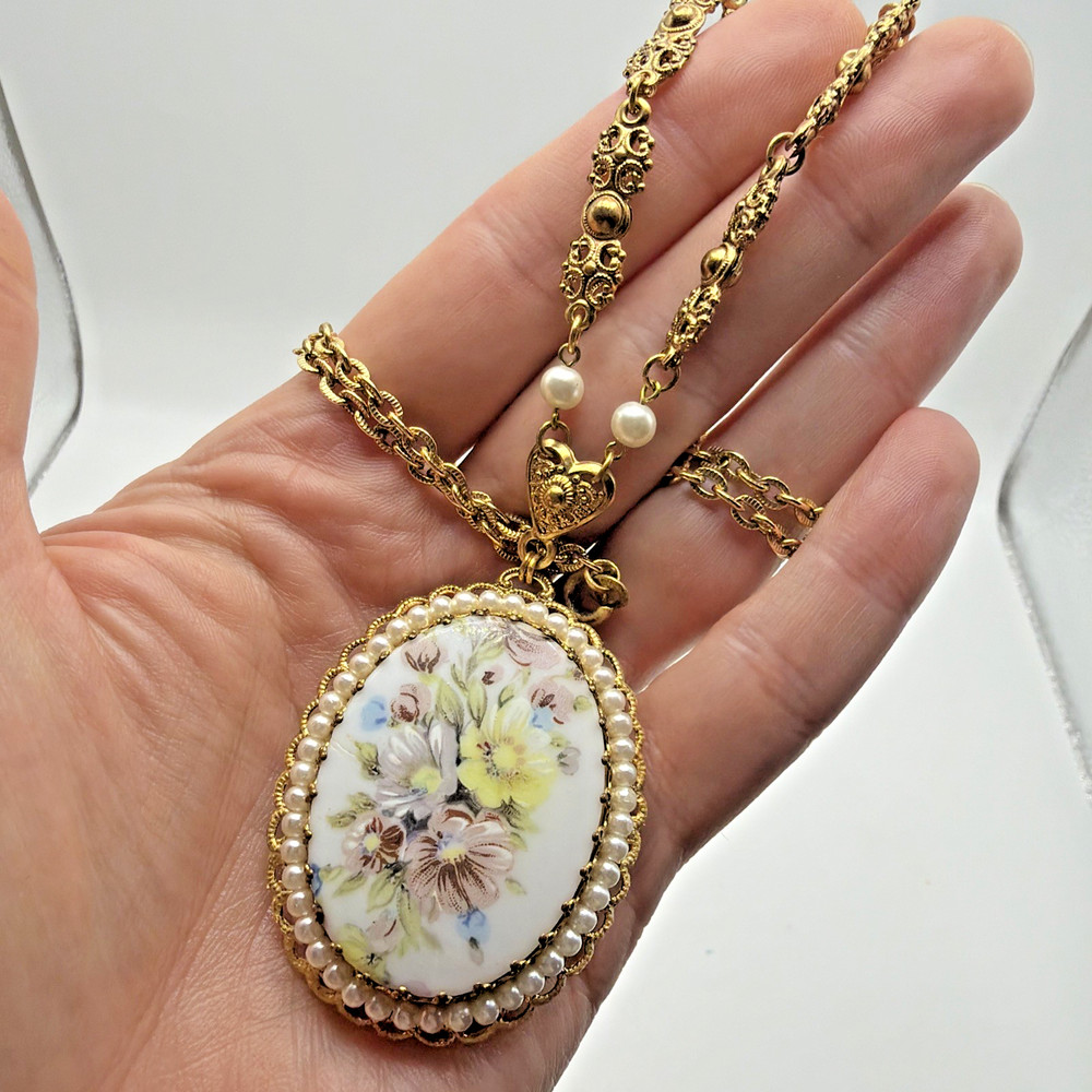 Vintage West Germany Floral Pendant Necklace Porcelain Gold Toned Seed Pearls
