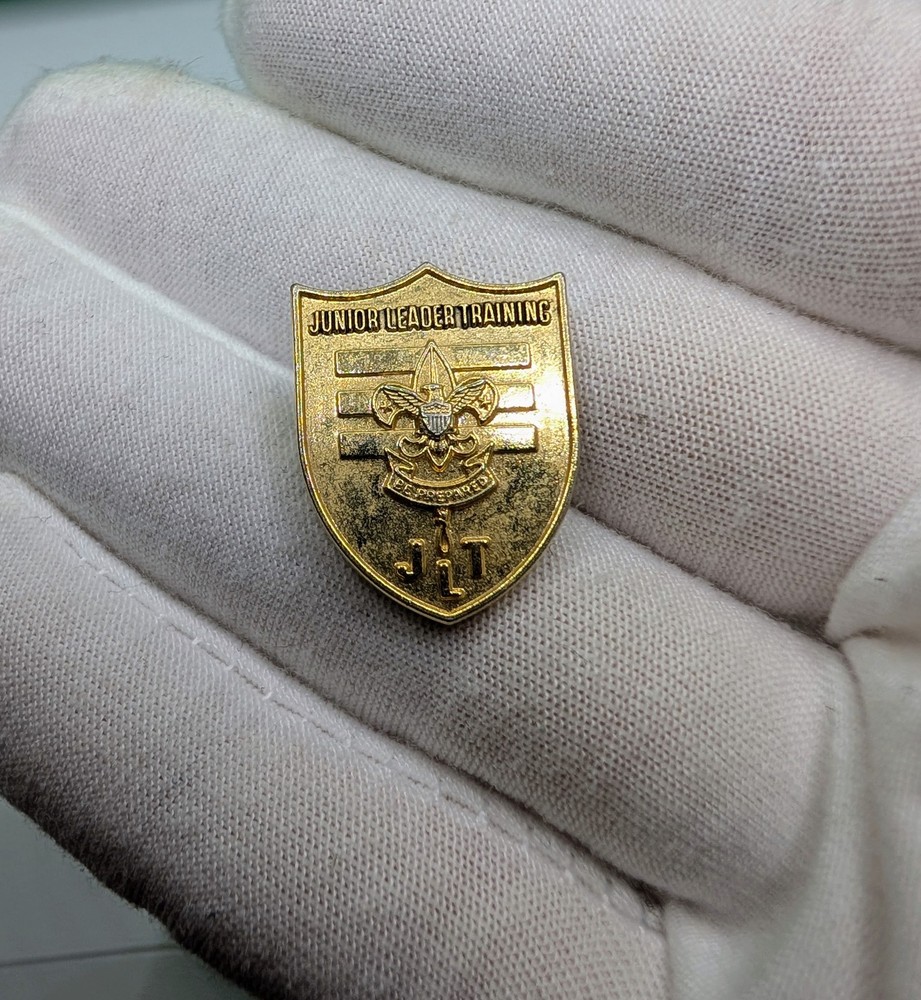 Vintage Boy Scouts BSA Junior Leader Training JLT Shield Logo Lapel Pin