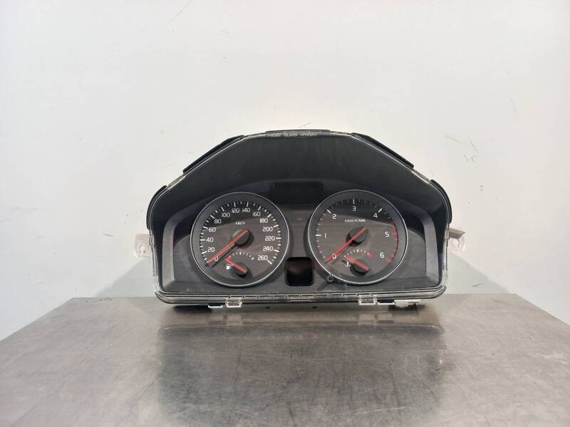 31254776 tableau de bord compteur VOLVO C30 2006 107192