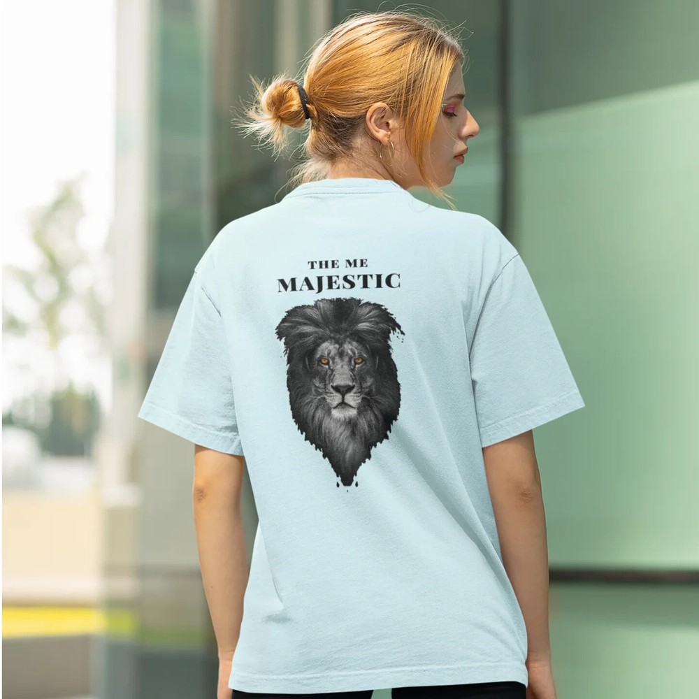 Trendy Women's Oversized Graphic Tee: Bold Streetwear with Round Neck Print