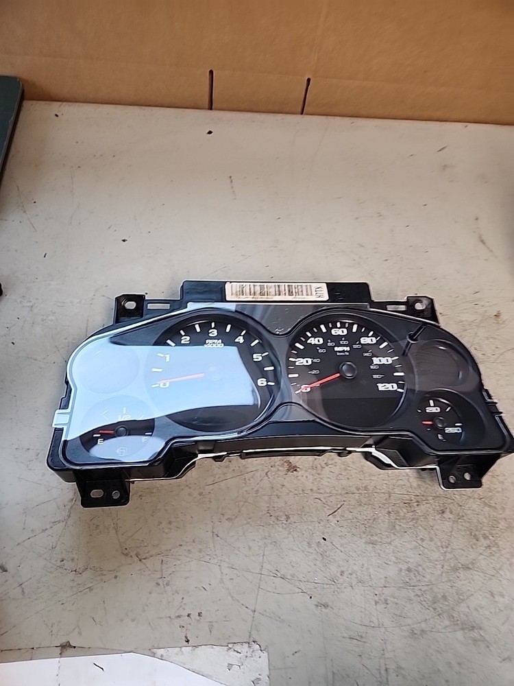 2007 Chevy Silverado Speedometer Cluster Instrument 28091459