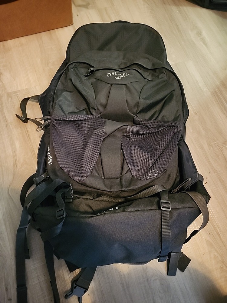 Osprey Farpoint 40 Travel Backpack   2-in-1 Backpack