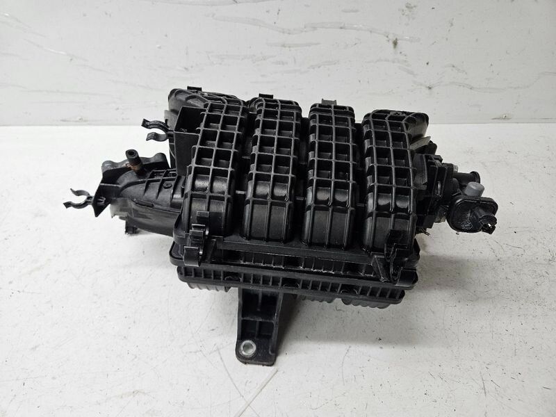 2013-2016 Nissan Altima 2.5L 4 Cylinder Upper intake Manifold Assembly OEM