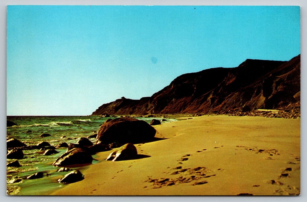 Vintage Mohegan Bluffs Block Island Rhode Island Beach Postcard