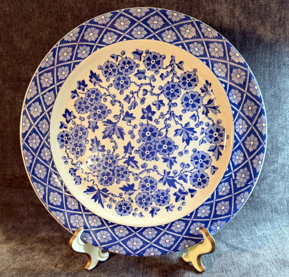 Ridgways Hawthorneden Blue and White Dinner Plate 10 5/8