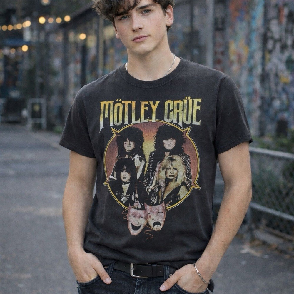 Motley Crue Theater of Pain Album T Shirt Size Large Pacific Tag Band Merch Tee