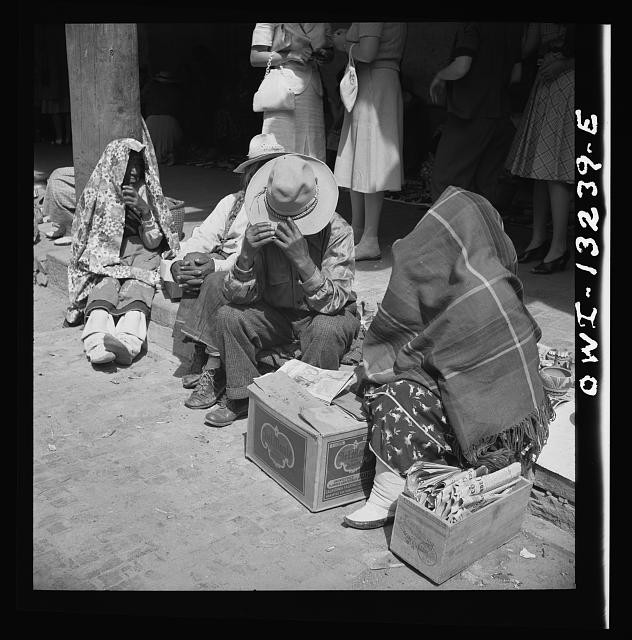 Photo:Mexican Migrant Workers 1930s Cotton Field Labor Camp Family