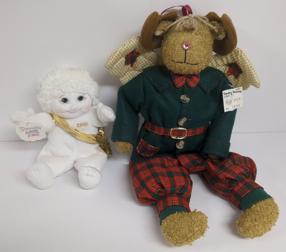 Dreamsicles Angel Hugs with Green & Red Plaid Reindeer Angel