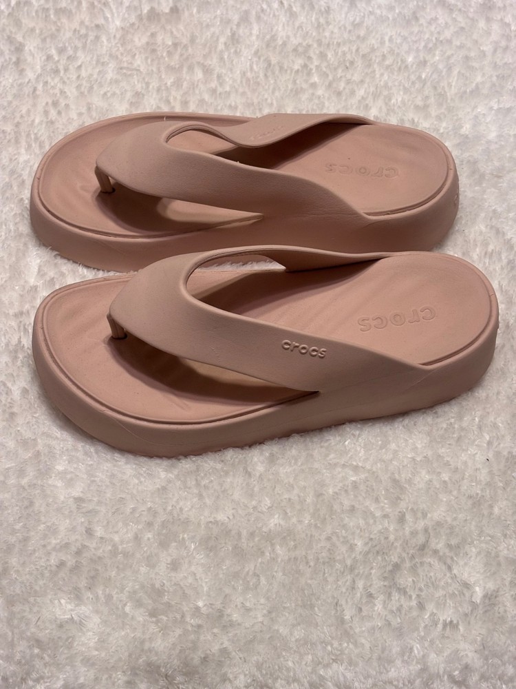 Crocs Gateway Platform Flip Flops in Quartz Color Size 6 Slip On Comfort