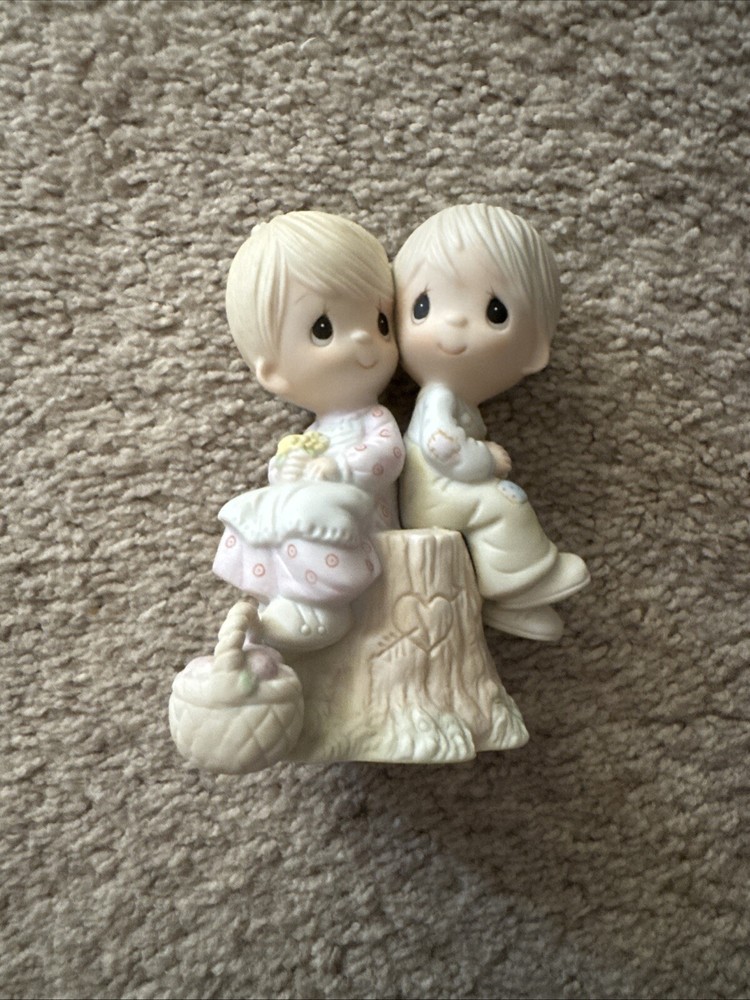 PRECIOUS MOMENTS 