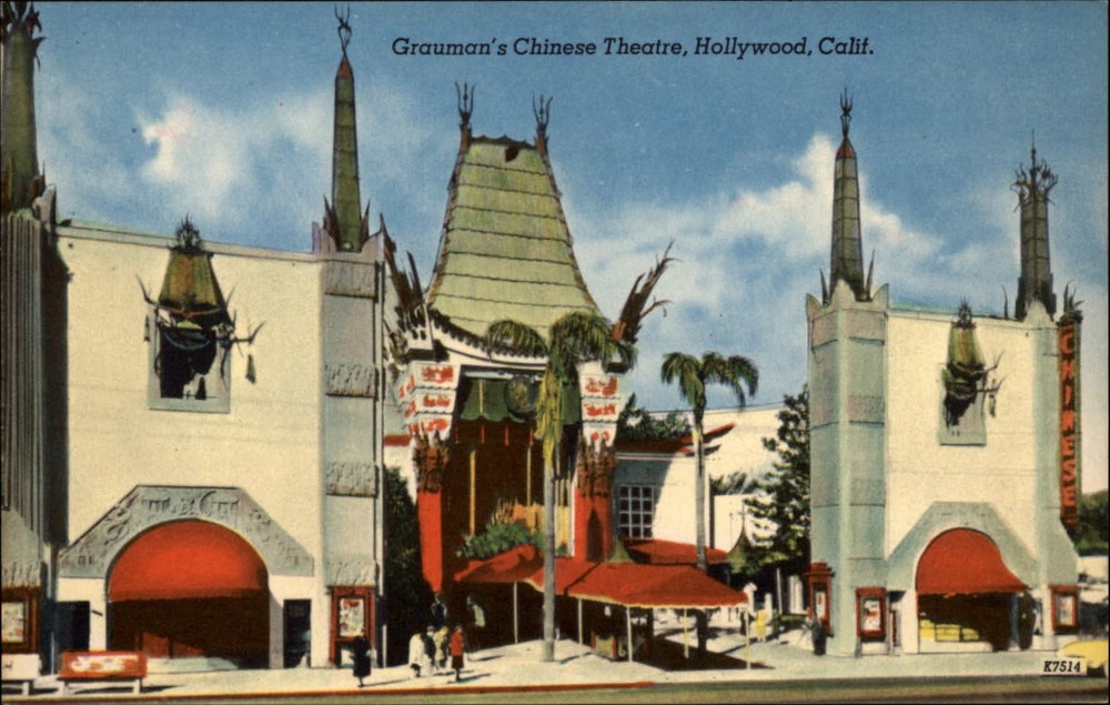 Hollywood California Grauman's Chinese Theatre ~ vintage postcard