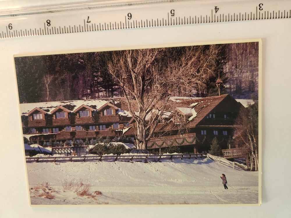 TRAPP Family Lodge Stowe Vermont NOS Vtg Postcard Unposted NEW VT Skiing Lodge