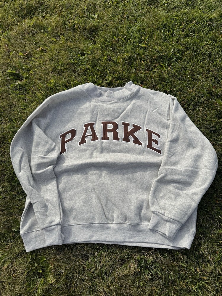 Grey Parke mockneck  sweatshirt with brown lettering Size: XXL