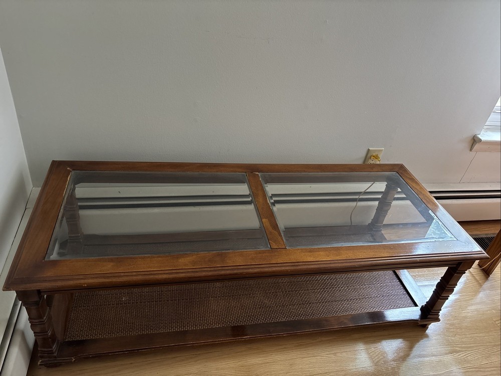 CENTER TABLE - Wood And Glass