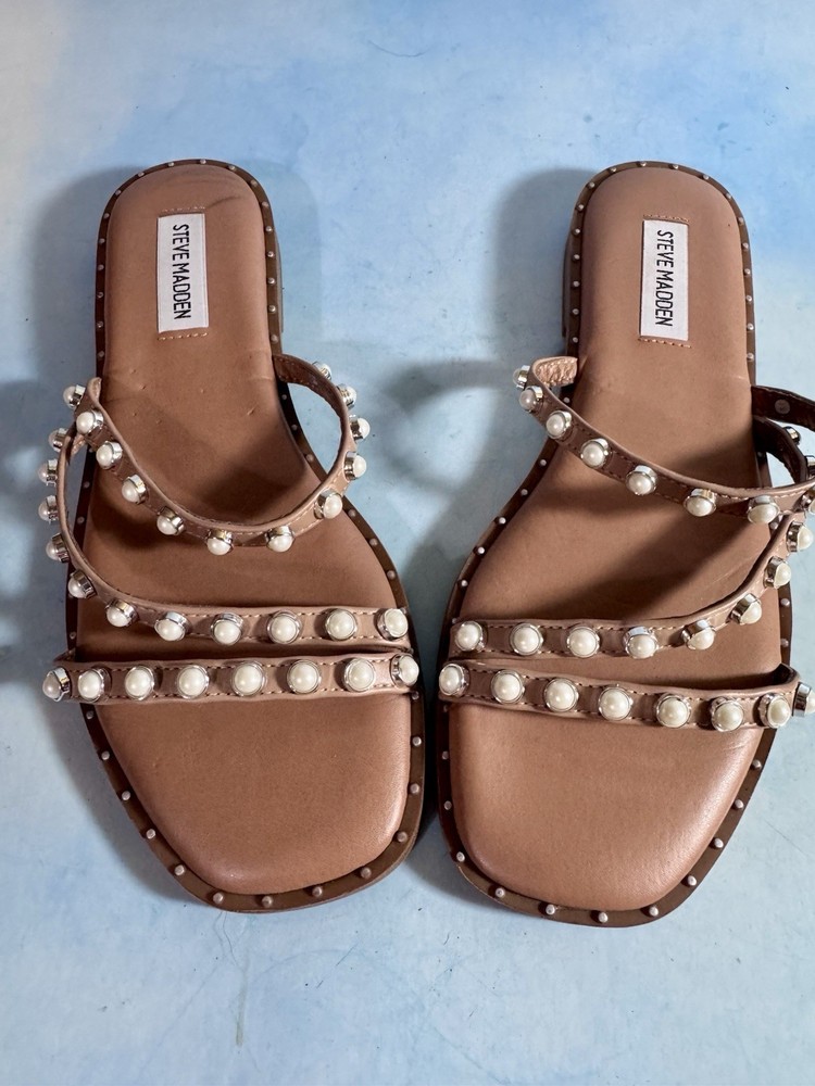 Steve Madden Pearl Embellished Strap Studded Slides Sandals Women’s. Size 8  Tan