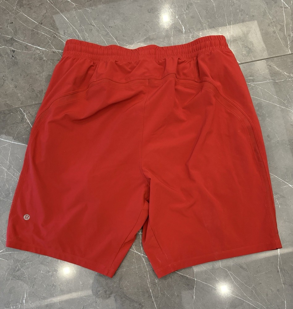 Lululemon Pace Breaker Short Perforated 9