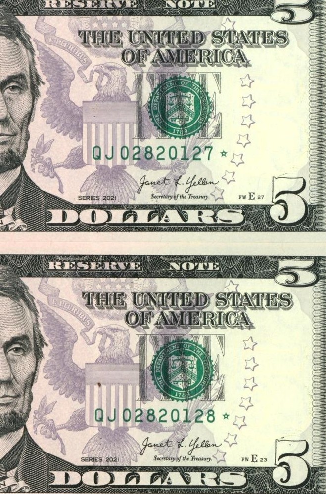 (( STAR - TWO CONSECUTIVE )) $5 2021 ((CHOICE CU)) Federal Reserve Note
