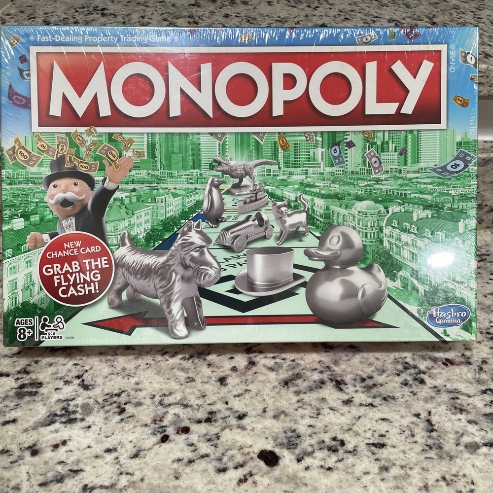 Hasbro Monopoly C1009 Classic Board Game