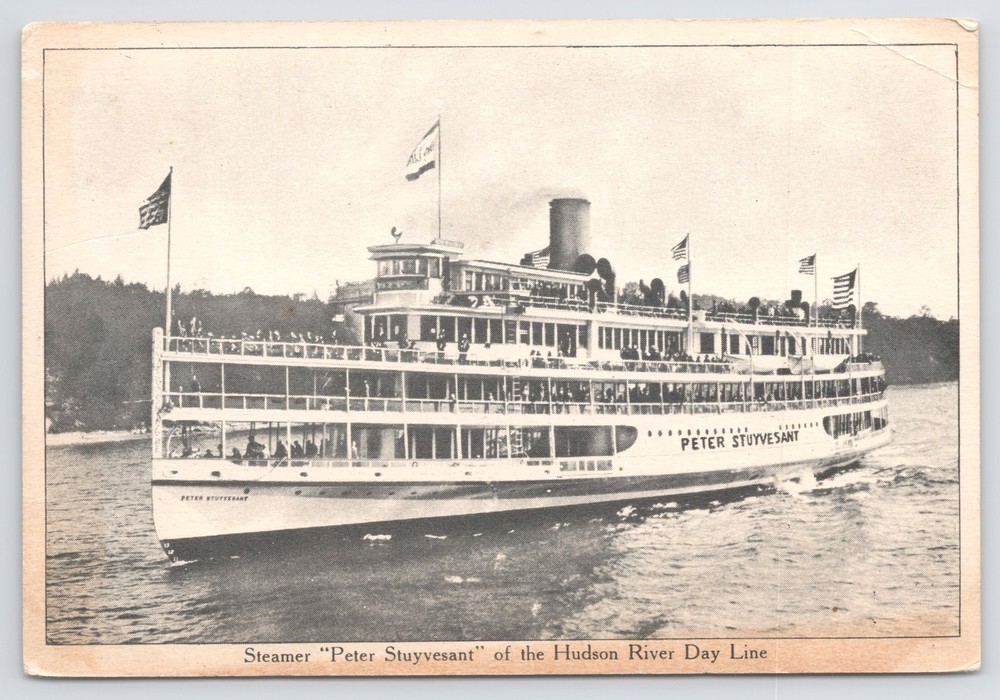 Ship~New York Hudson River Day Line~Steamer Peter Stuyvesant~Vintage Postcard