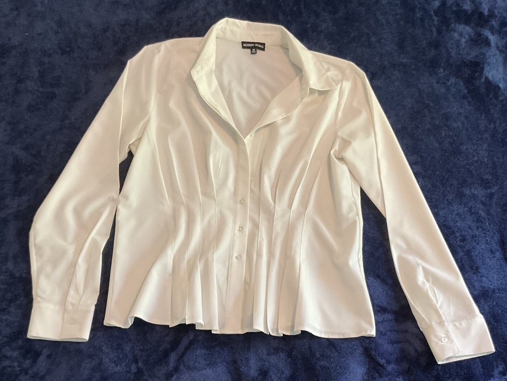 Ivory White Women's Long Sleeve Button Down Blouce with Darts Size Medium M