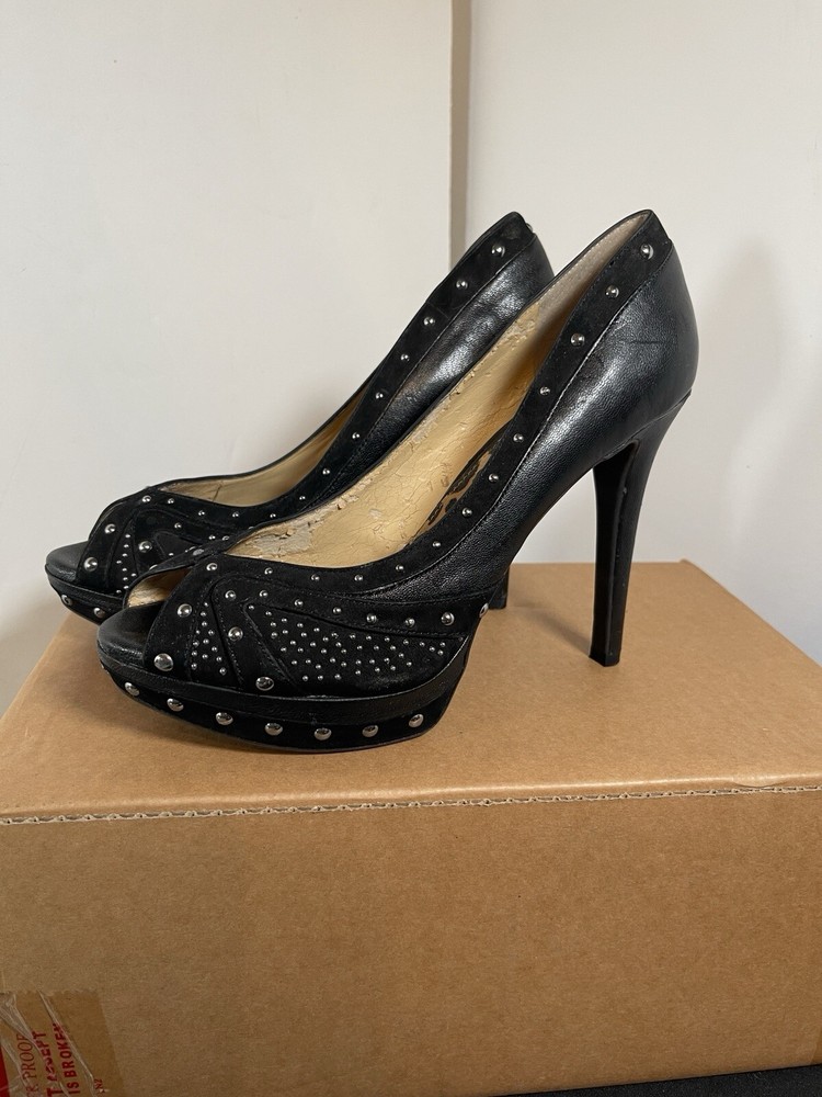 Gianni Bini Womens Leather studded peep toe high heels 5” Sz 9.5