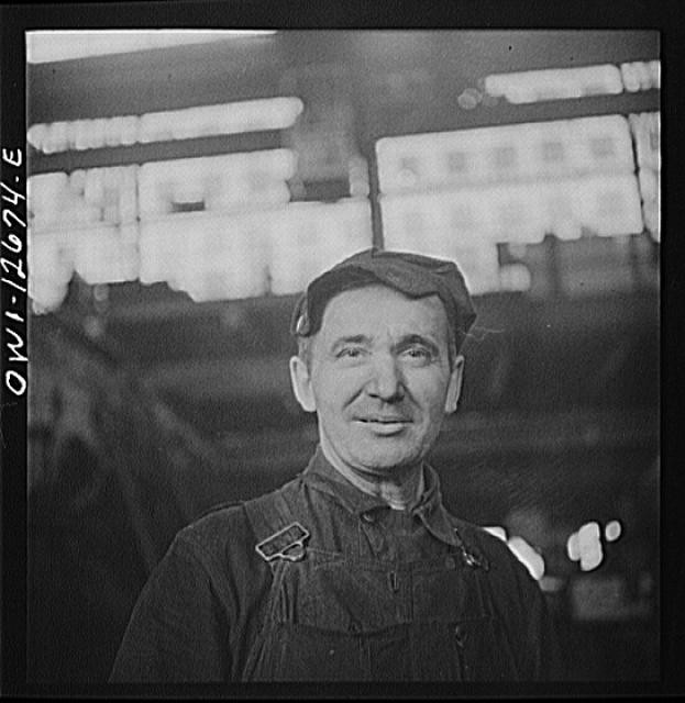 Photo:Chicago Illinois 1940s Chicago and Northwestern Worker Portrait