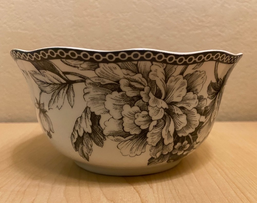 1 Adelaide Black by 222 Fifth Soup Cereal Bowl Birds Floral scalloped