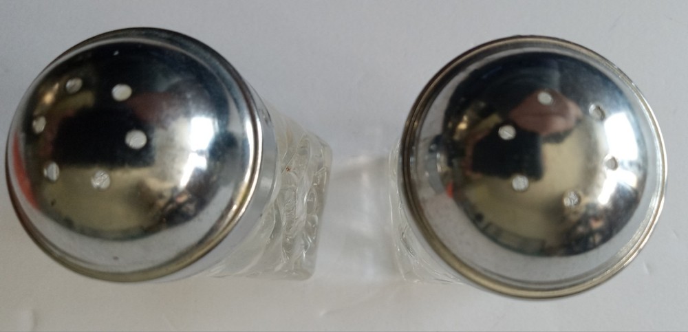 Vintage Anchor Hocking Crystal Glass Star of David Salt & Pepper Shaker Set