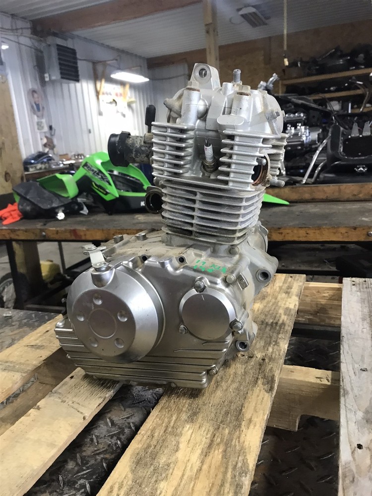 19 Kawasaki KLX 140 klx140 engine motor