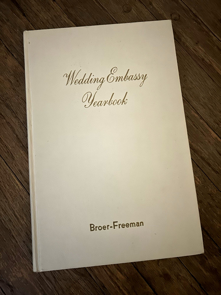 Vintage Wedding Embassy Yearbook Broer Freeman Jewelers Toledo Ohio 1961 Signed