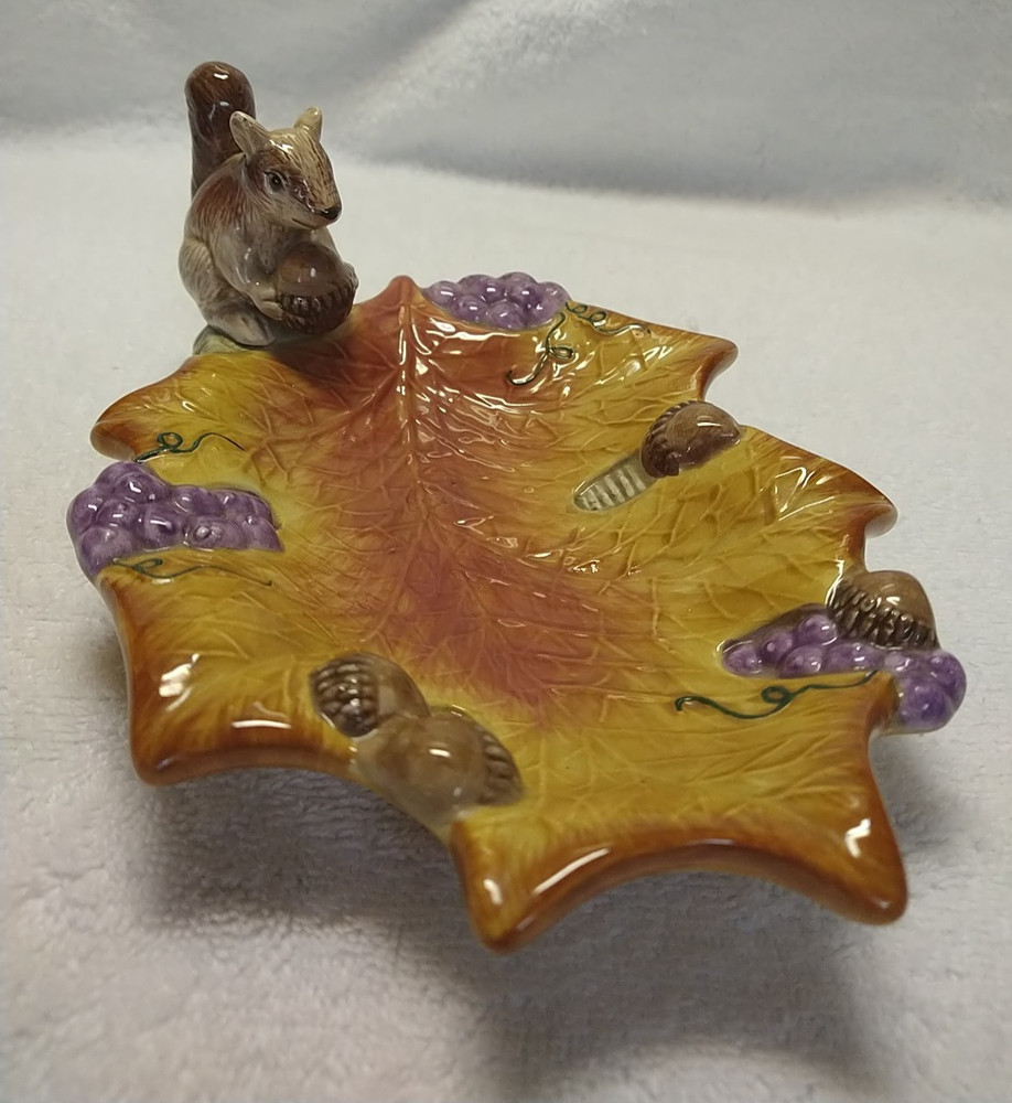 Fitz and Floyd Autumn Leaf Shaped Candy/ Nut Dish W/ Perched Squirrel on Edge
