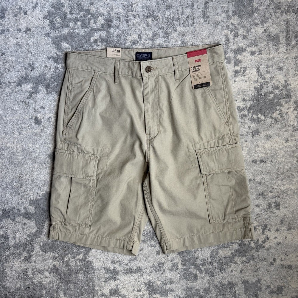 Levi’s Cargo Carrier Shorts Beige Size 30 Brand New with Tags 100% Cotton