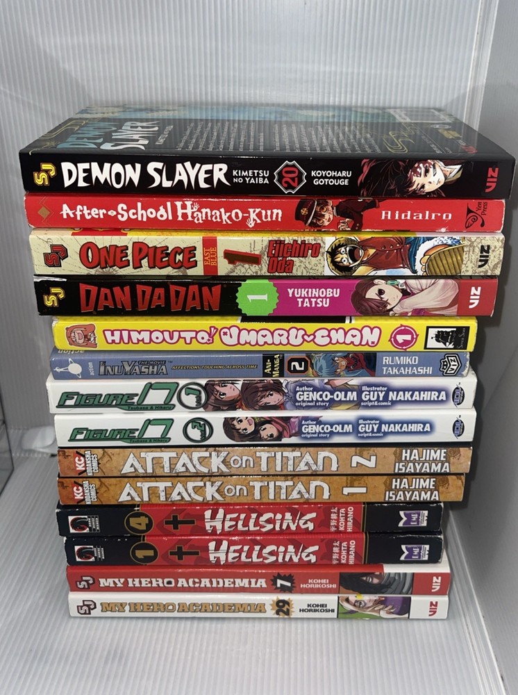 Manga Book Lot of 14 Random Titles🍀- Attack On Titan,Hellsing Etc.