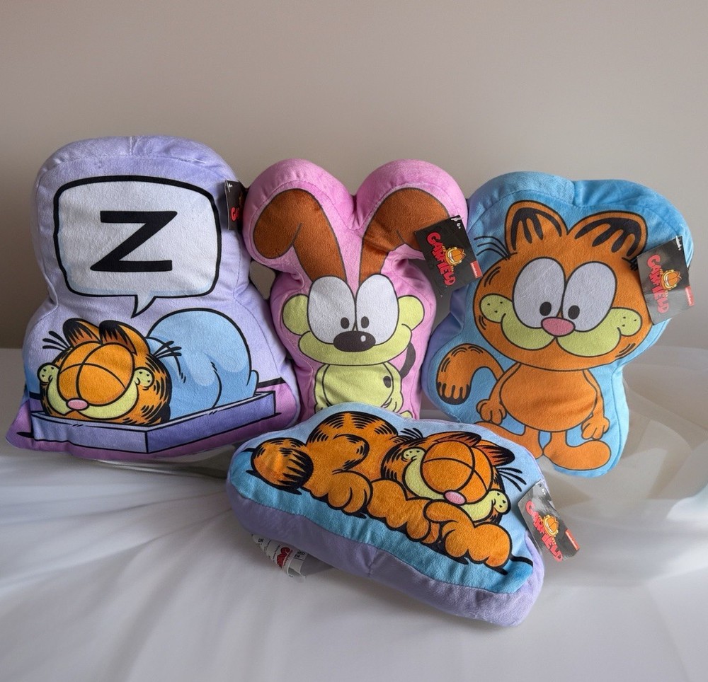 Garfield & Odie Pillows Surreal Entertainment Nickelodeon 4 Cute Pillows nwt