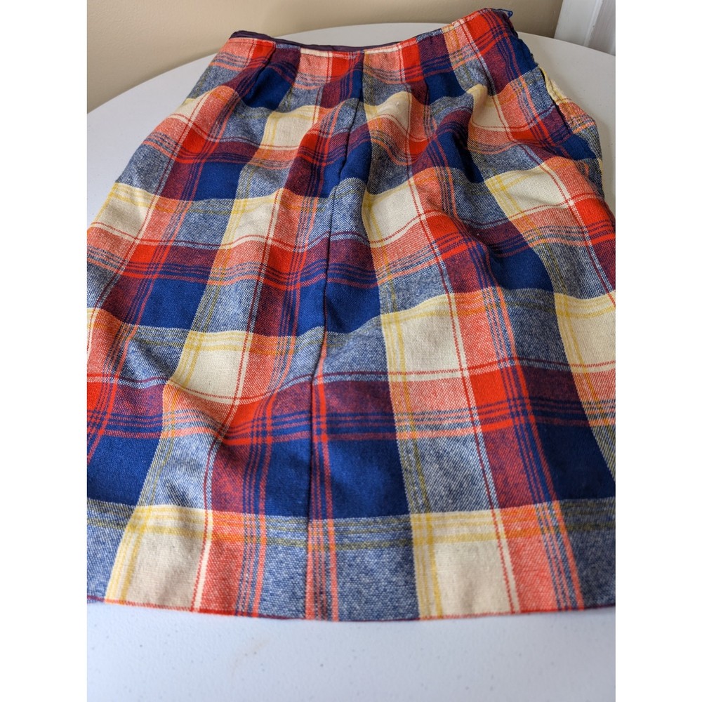 Handmade plaid skirt with stylish design