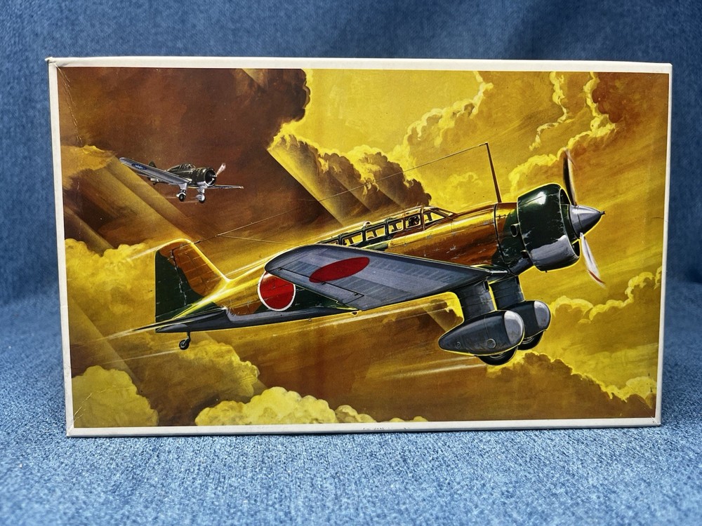 Mania Ki-15-1 Babs Airplane Model Kit 1:72 Scale SEALED contents Open Box