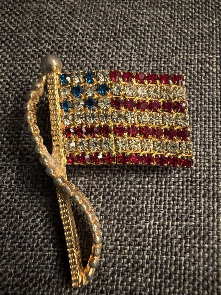 Vintage Signed Rafaelian Rhinestone USA American Flag Brooch Gold Tone Excellent