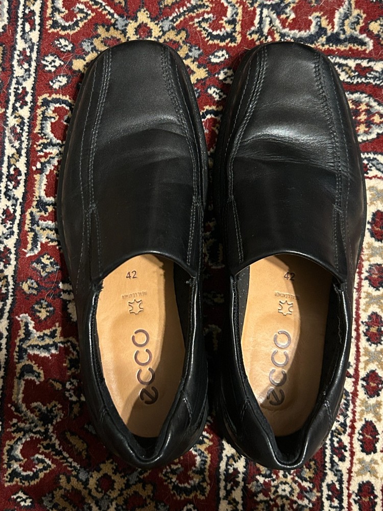 Ecco Men's Black Shoe Loafer Slip-on, 8.5/9 US size Leather Upper