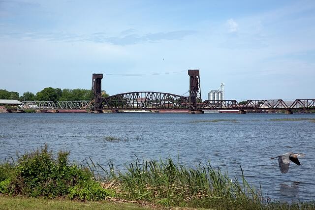 Photo:Decatur Alabama Railroad Bridge 2010 River Crossing Truss Bridge