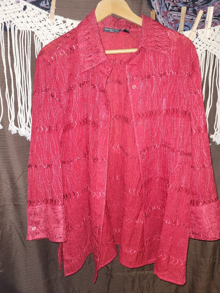 🤶Essentials by Milano SZ XL Women Red Long Sleeve Blouse  Overshirt Shiny🌲🎅