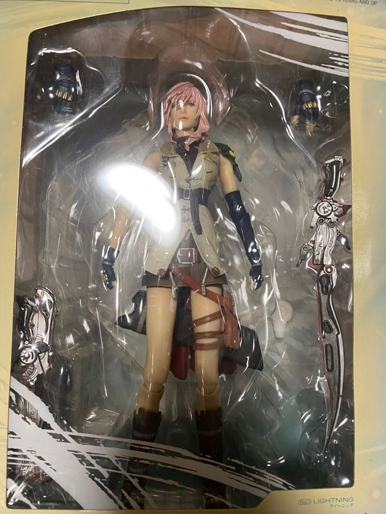 SQUARE ENIX Final Fantasy XIII Play Arts Kai Action Figure