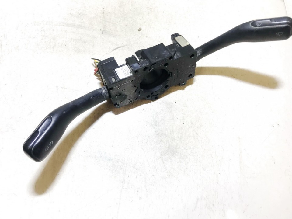 Volkswagen Passat 1997 Turn Indicator and Wiper Stalk Switch 8L095 #946383-24