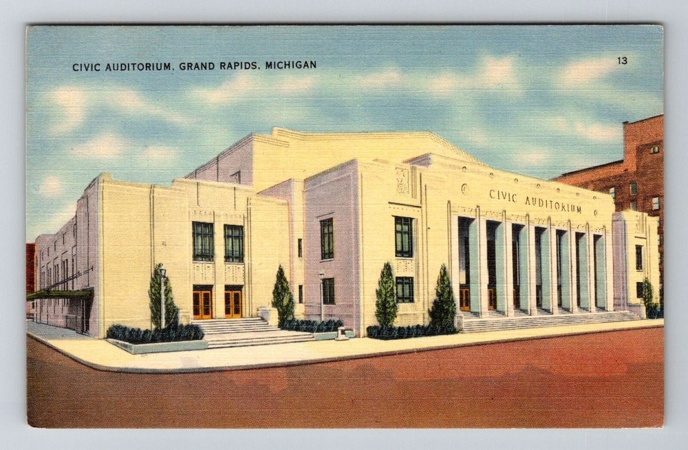 Grand Rapids MI-Michigan, Civic Auditorium, Vintage Postcard