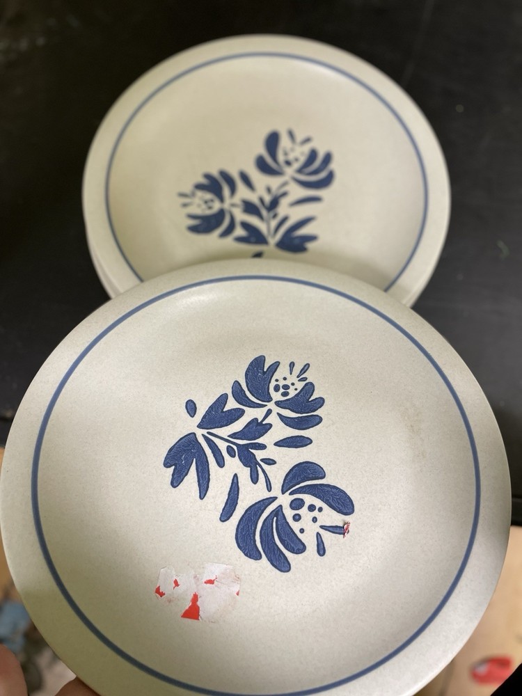 Ceramic Blue and White Pottery Floral Dinner Plates Set of 4, Round