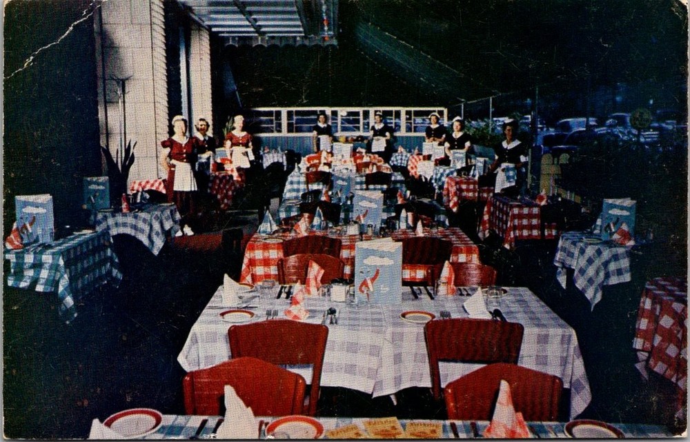 Vintage Berkeley Hotel Montreal CA Postcard Parisian Sidewalk Cafe Dining