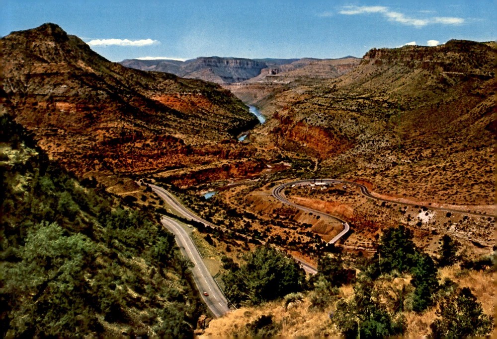 Salt River Canyon, Arizona, switchbacks, Canyon Inn, Salt River, Postcard